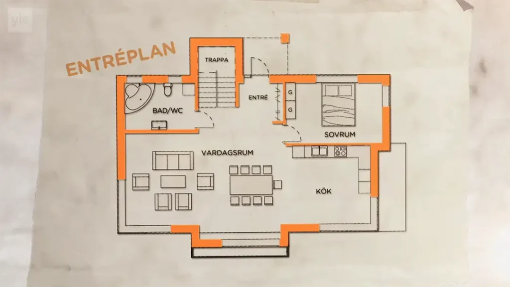 Stiligt - Planlösning märkt "Entréplan" som visar entré, trappa, badrum, sovrum, vardagsrum och kök med tjocka orangea linjer som markerar ytterväggarna.